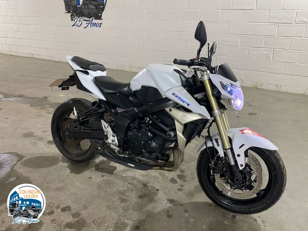 LOTE 34 SUZUKI GSR 750 2013/2014