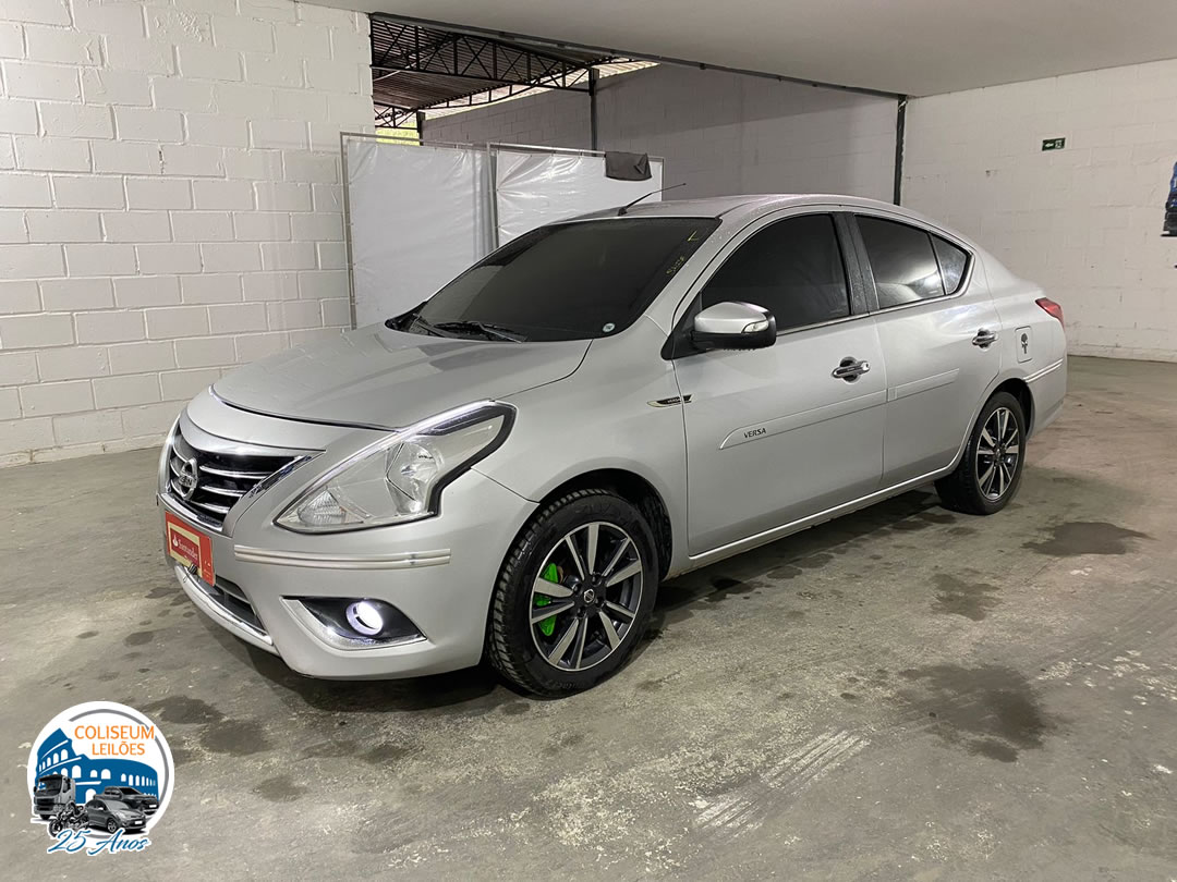 LOTE 26 NISSAN VERSA SL CVT 1.6 2017/2018